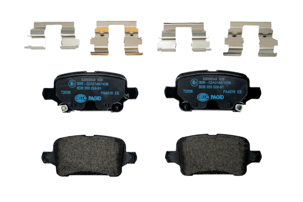HELLA PAGID Bremsbeläge Bremsbelegsatz hinten passend für Opel Astra K