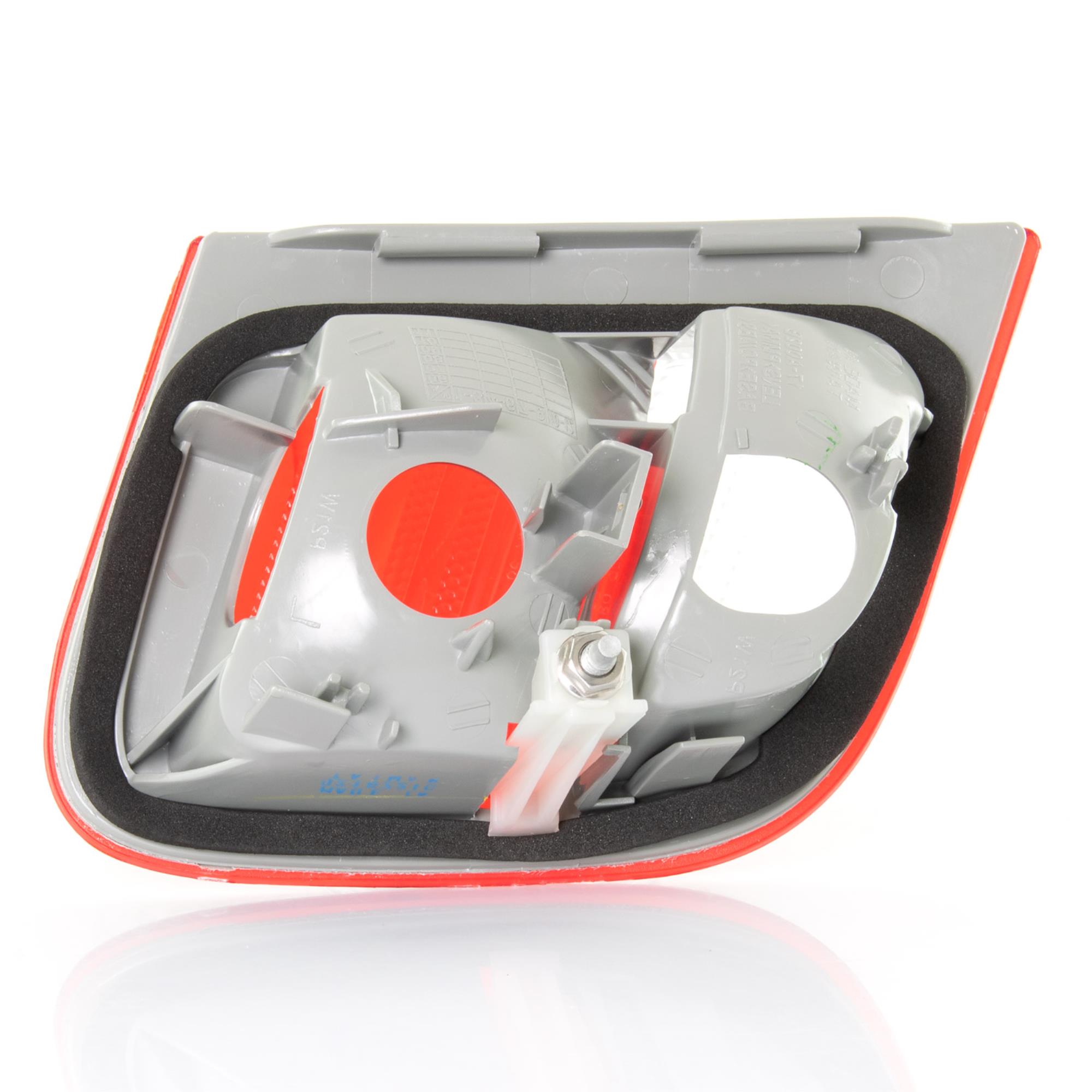 Rückleuchte rechts für BMW 3er E46 Bj. 05/98-08/01 innerer Teil 1306073