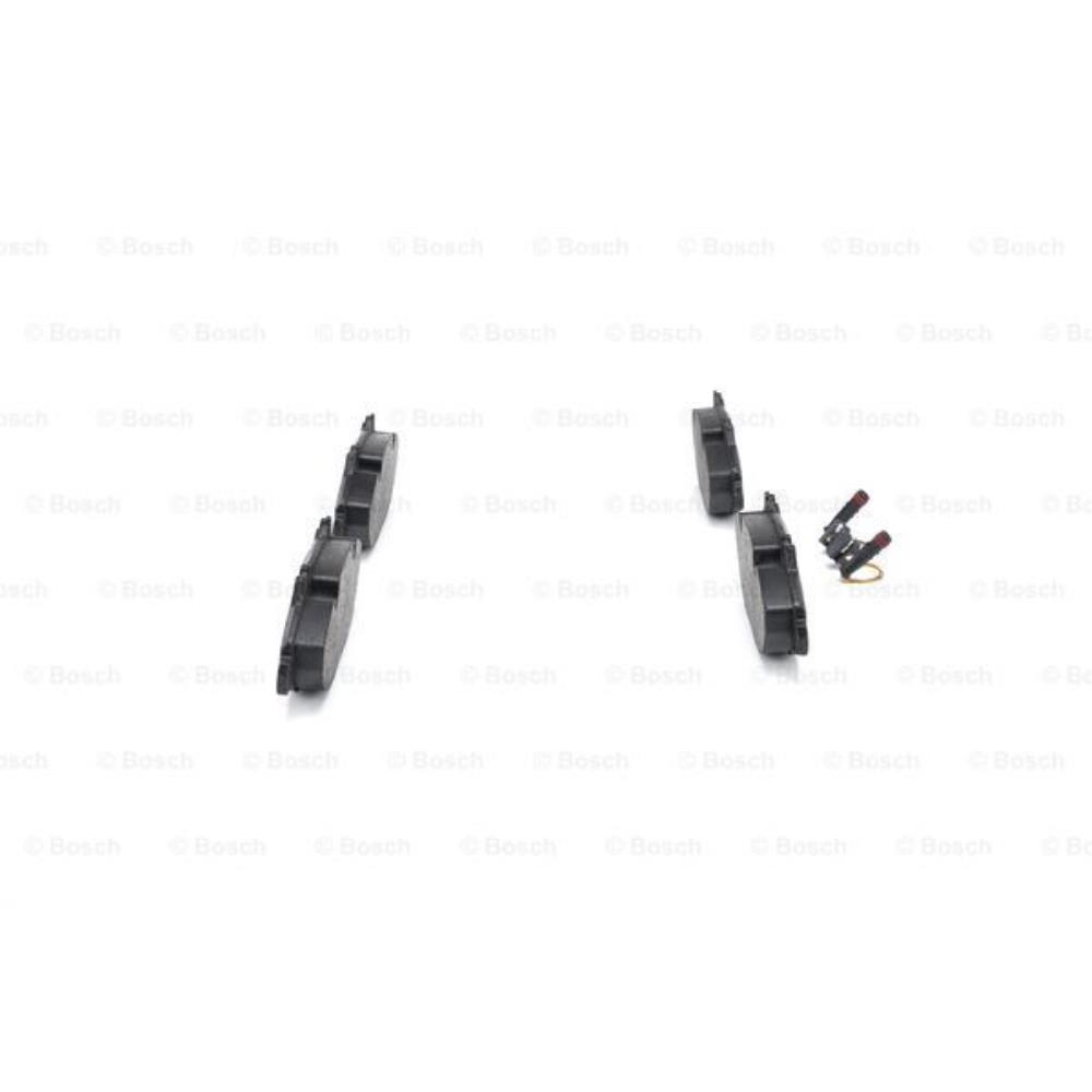 BOSCH Satz Bremsbeläge + Bremsscheiben belüftet vorne für Mercedes Vito/Mixto